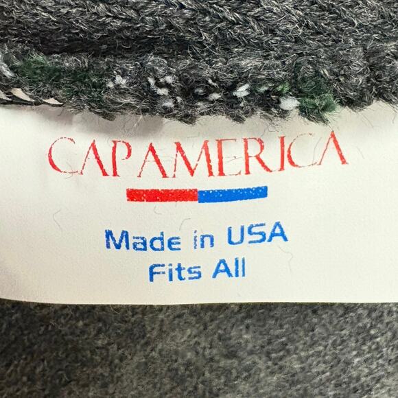 CapAmerica Rugby Ice Hawks Hockey Pom Beanie Green Gray Knit Hat NWT Winter ❄️ - Picture 5 of 6